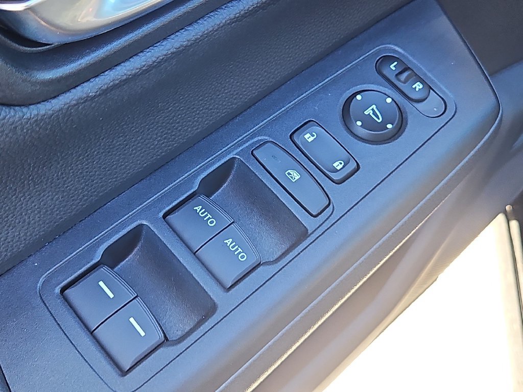 Used 2025 Honda CR-V Sport image 25