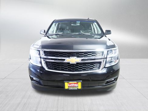 Used 2017 Chevrolet Tahoe LT w/ Luxury Package AWD/4WD image 2