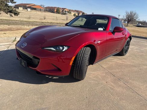 Used 2025 MAZDA MX-5 Miata RF Grand Touring RWD image 1