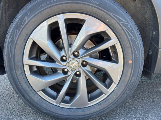 Used 2016 Nissan Rogue SL w/ SL Premium Package FWD image 10
