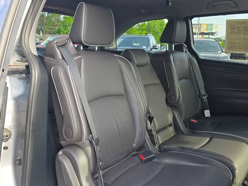 Used 2023 Honda Odyssey Elite image 13