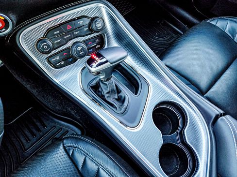 Used 2019 Dodge Challenger SRT Hellcat Redeye image 17