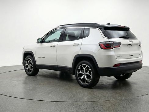 Used 2025 Jeep Compass Limited image 6