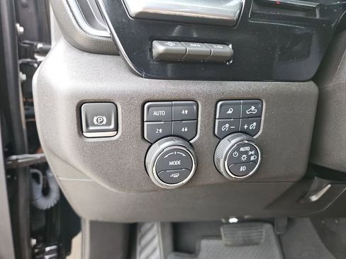 Used 2025 Chevrolet Silverado 3500 High Country w/ High Country Premium Package AWD/4WD image 18