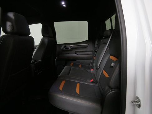 Used 2024 GMC Sierra 1500 AT4 w/ Technology Package image 19