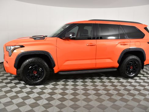 Used 2023 Toyota Sequoia TRD Pro AWD/4WD image 9