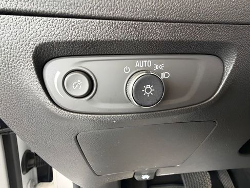 Used 2024 Buick Encore GX Preferred FWD image 20
