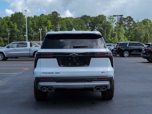 New 2026 Chevrolet Traverse Z71 w/ Enhanced Driving Package AWD/4WD image 4