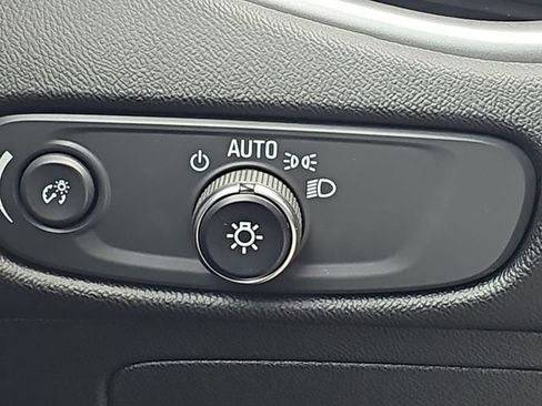 Used 2023 Chevrolet Malibu LS image 18