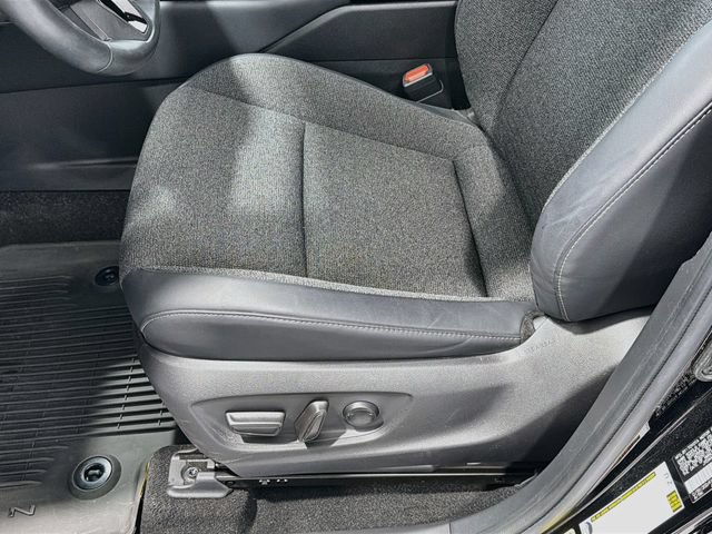 Certified 2024 Toyota Crown AWD/4WD image 16