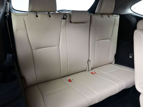 Used 2023 Toyota Highlander Limited image 17