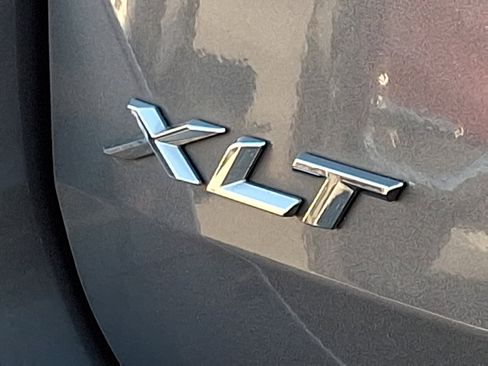 Used 2022 Ford Explorer XLT w/ Equipment Group 202A image 34