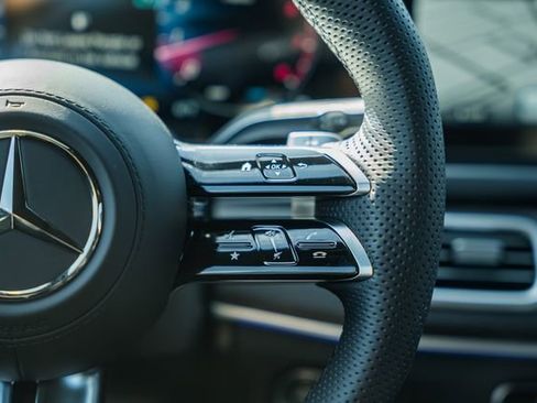 New 2026 Mercedes-Benz GLS 450 4MATIC image 29