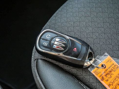 Used 2025 Buick Encore GX Preferred FWD image 29