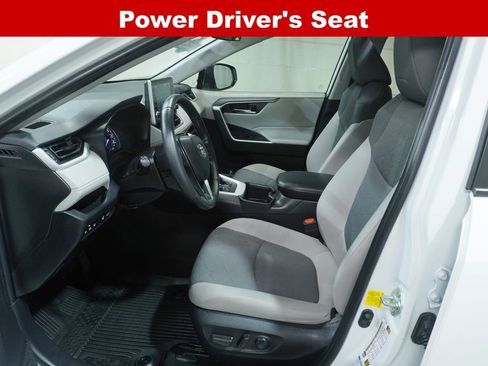 Used 2022 Toyota RAV4 XLE w/ Convenience Package AWD/4WD image 12