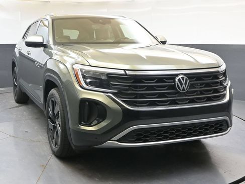 New 2026 Volkswagen Atlas Cross Sport SE AWD/4WD image 8