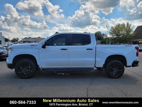 Used 2024 Chevrolet Silverado 1500 LT Trail Boss w/ Convenience Package II image 2