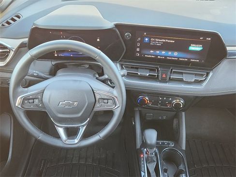 Used 2025 Chevrolet TrailBlazer ACTIV image 27