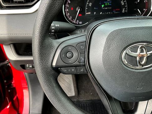 Certified 2025 Toyota RAV4 LE image 23