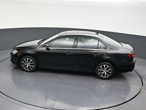 Used 2018 Volkswagen Jetta SE FWD image 11