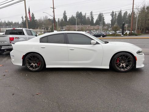 Used 2016 Dodge Charger R/T Scat Pack w/ Technology Group image 11