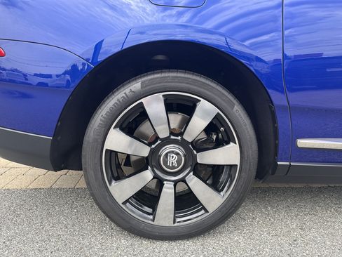 Certified 2021 Rolls-Royce Cullinan AWD/4WD image 31