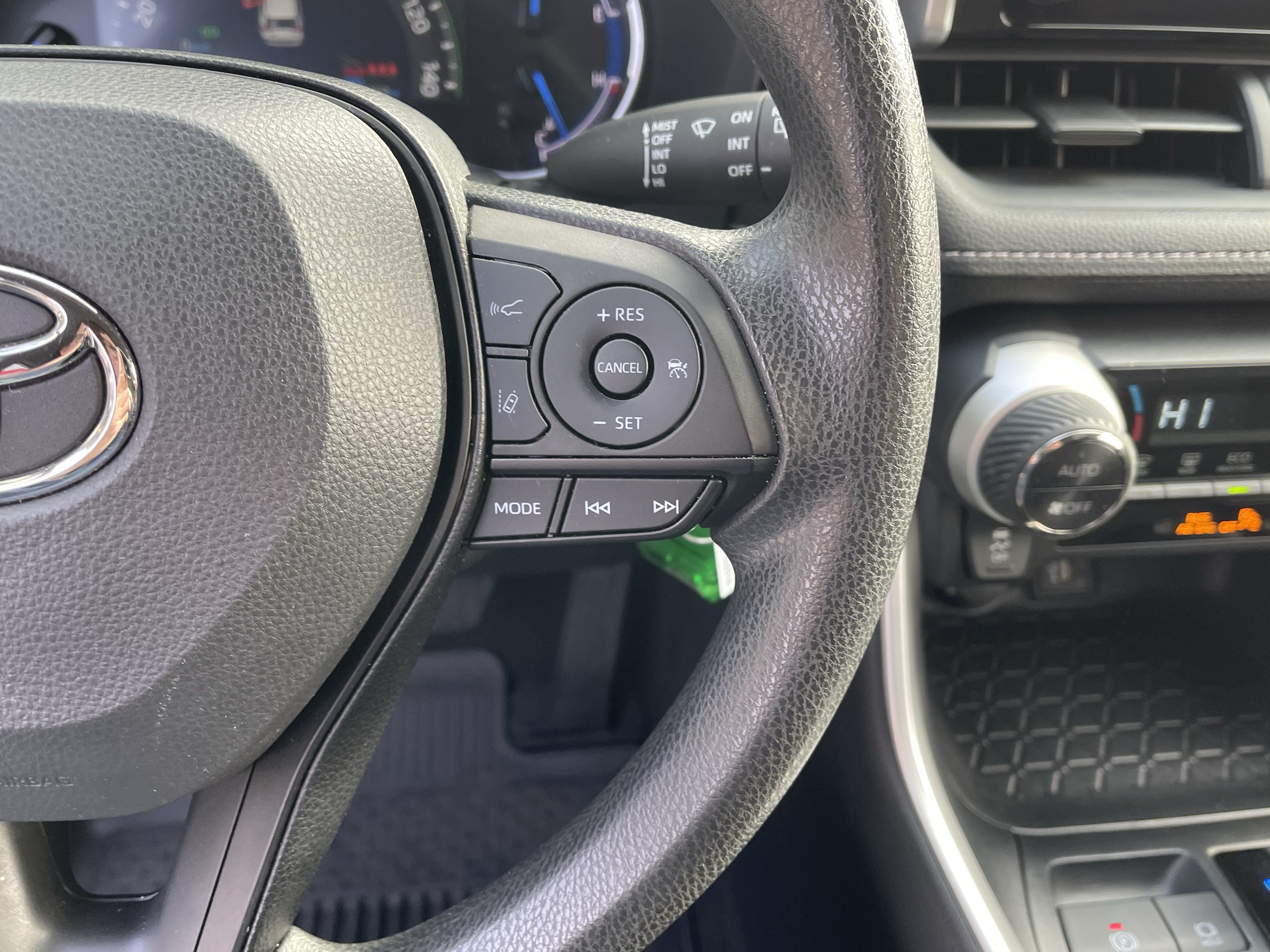 Certified 2023 Toyota RAV4 LE AWD/4WD image 20