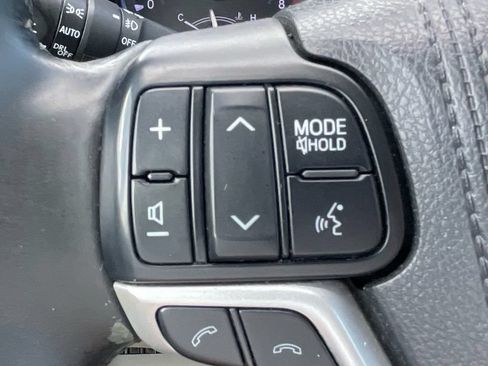 Used 2017 Toyota Highlander Limited FWD image 18