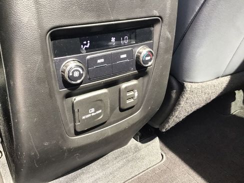 Used 2021 Buick Enclave Essence w/ Sound and Sites Package image 23