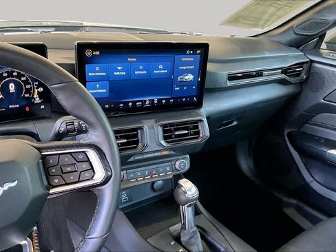 Used 2025 Ford Mustang Coupe RWD image 6