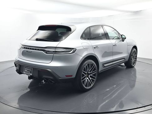 Certified 2025 Porsche Macan AWD/4WD image 14