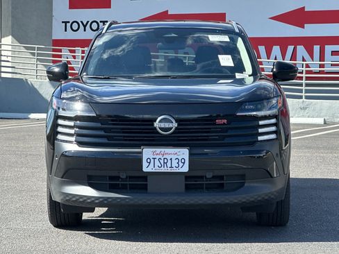 Used 2025 Nissan Kicks SR w/ SR Premium Package image 7