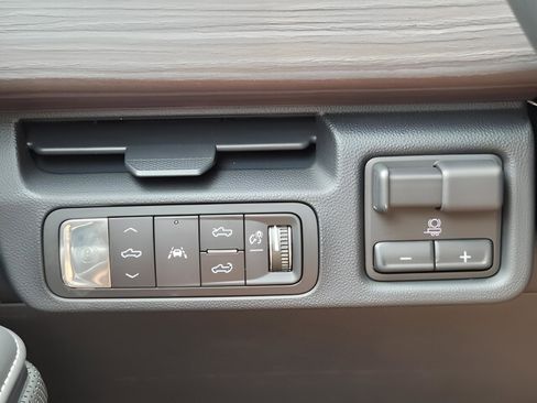 New 2025 GMC Sierra EV Denali image 33