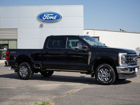 Used 2023 Ford F250 Lariat w/ Lariat Ultimate Package image 2