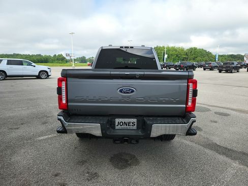 Used 2025 Ford F250 Lariat AWD/4WD image 8