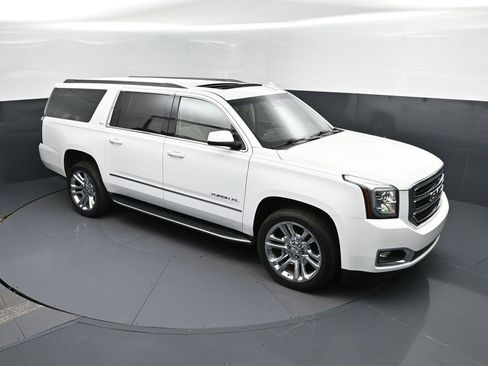 Used 2020 GMC Yukon XL SLT w/ Premium Edition image 38