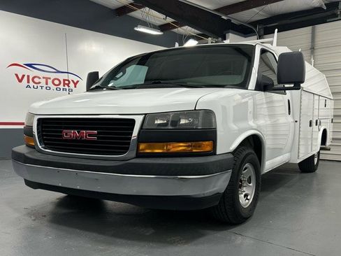 Used 2020 GMC Savana 3500 w/ Power Convenience Package image 2
