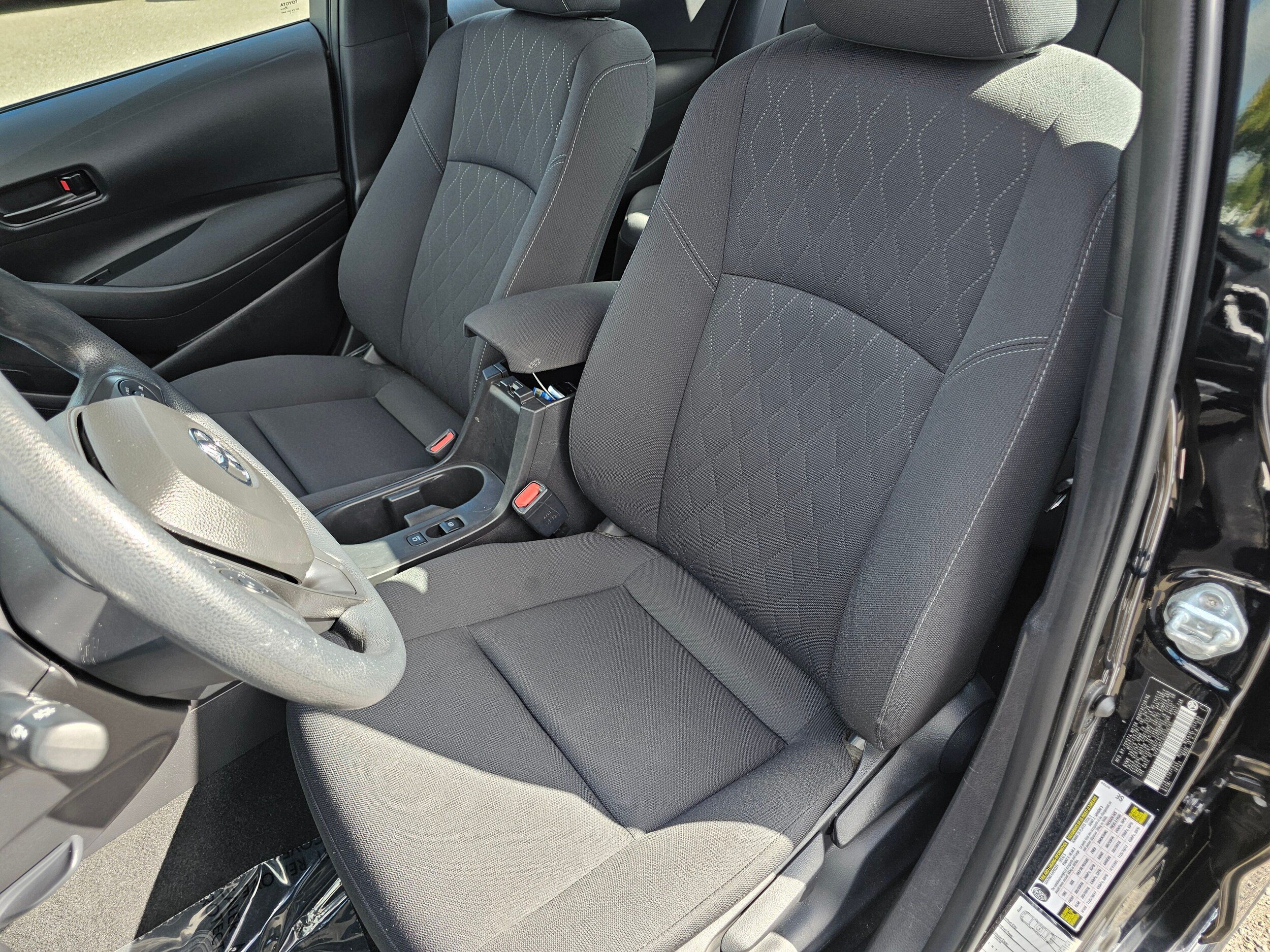 Used 2025 Toyota Corolla LE FWD image 22