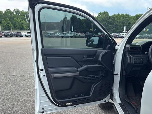 Used 2025 Toyota 4Runner SR5 RWD image 9