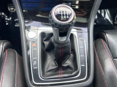 Used 2019 Volkswagen Golf 4-Door FWD image 25