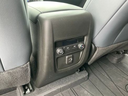 Used 2024 Buick Enclave Essence w/ Experience Buick Package image 36