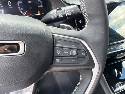 Used 2026 Jeep Grand Cherokee Limited AWD/4WD image 14