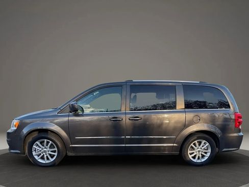 Used 2019 Dodge Grand Caravan SXT image 8