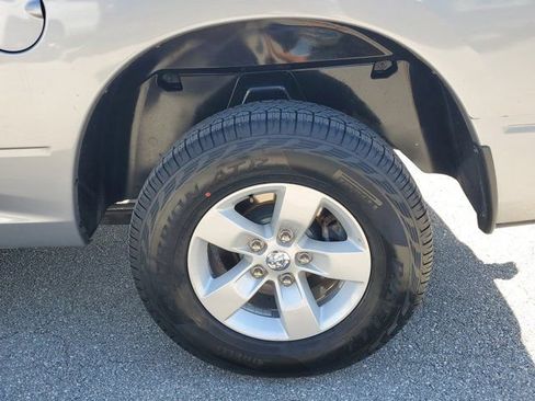 Used 2020 RAM 1500 Classic SLT AWD/4WD image 10