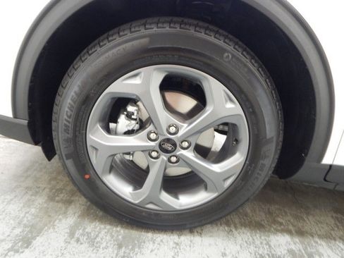 New 2025 Ford Escape ST-Line w/ Tech Pack #1 image 10