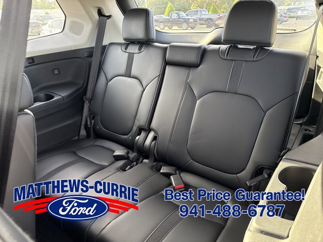 Used 2023 Honda Pilot Touring image 13