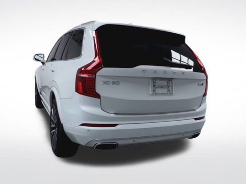 Used 2021 Volvo XC90 T6 Momentum w/ Advanced Package image 7