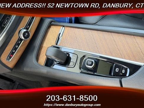 Used 2022 Volvo XC90 T8 Inscription Expression w/ Advanced Package AWD/4WD image 28