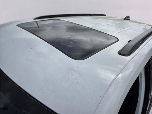 New 2025 Jeep Grand Cherokee Altitude image 57