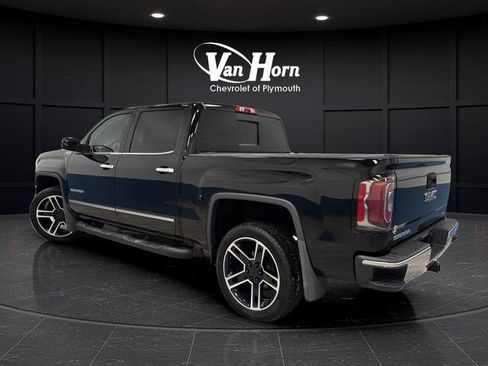 Used 2018 GMC Sierra 1500 SLT w/ Black Pack image 3